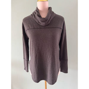 Women's Betsey's Boutique Top Size S Gray Long Sleeve